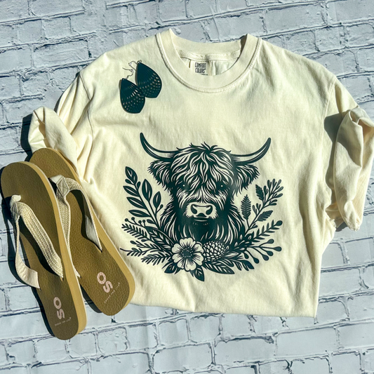 Highland Cow Graphic Tee - Ivory